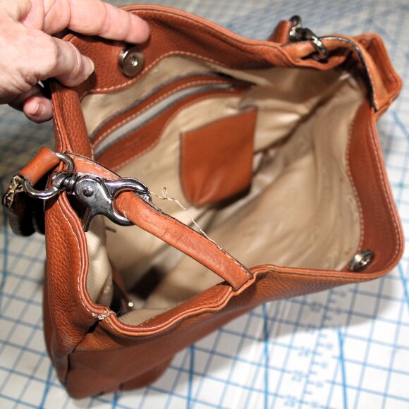 Vintage CATS Pebbled Leather Tote, Made in Spain - Picture 9 of 12